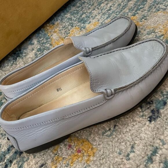 TOD'S Women's Light Gray Loafers - Picture 2 of 8
